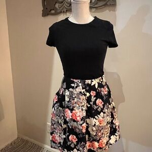 Elegant Floral A-Line Skirt in Black and Pink